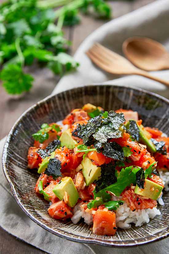Easy Spicy Salmon Poke Recipe Best Crafts and Recipes