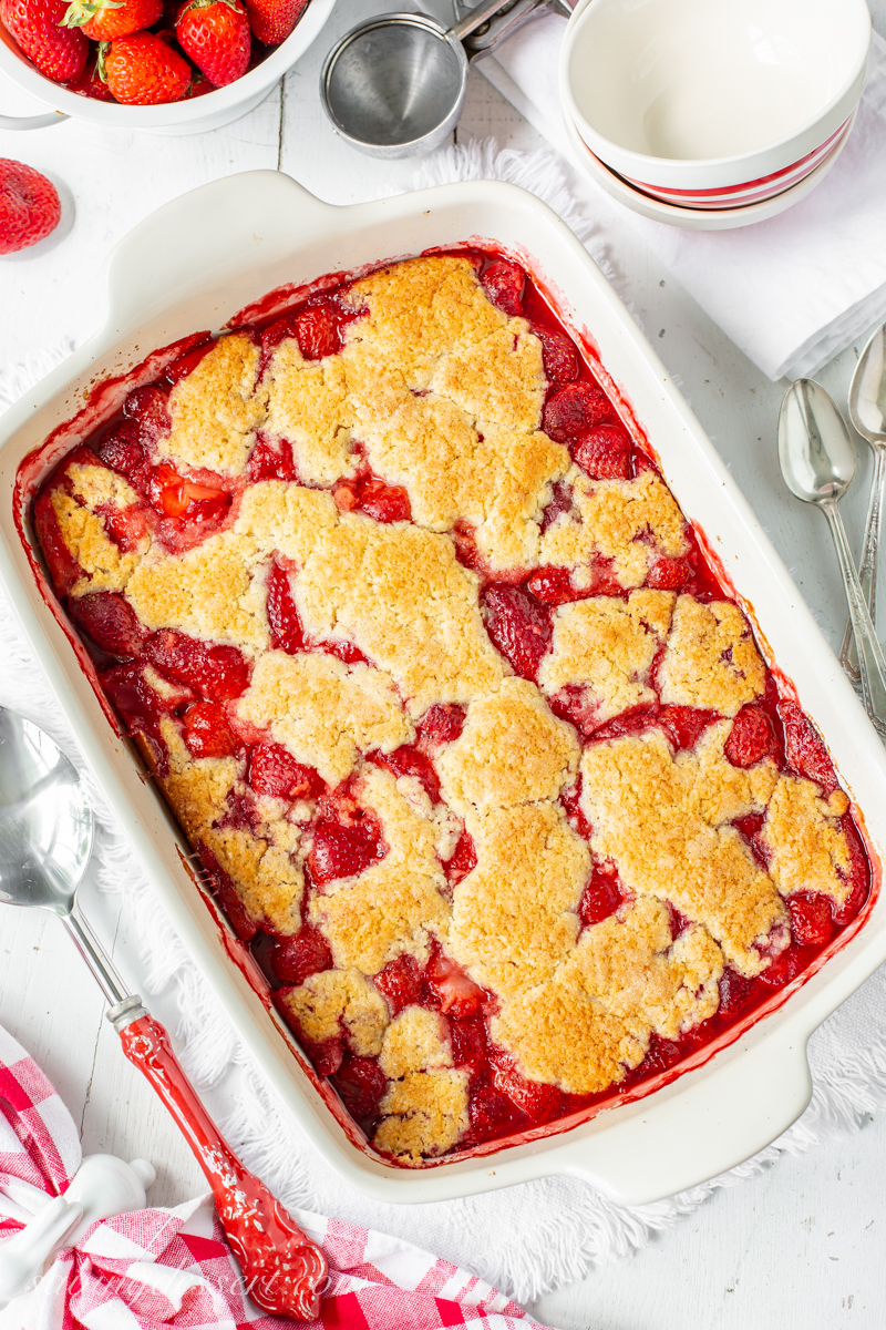 Easy Strawberry Cobbler - Best Crafts and Recipes