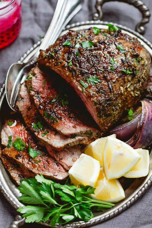 GARLIC BUTTER HERB ROAST BEEF - Best Crafts and Recipes