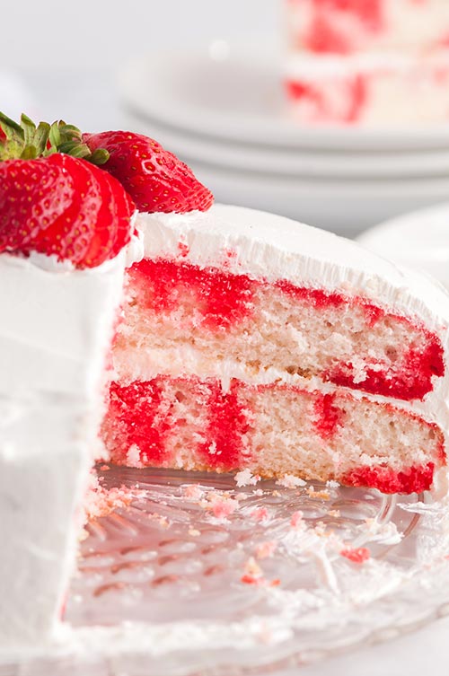 Strawberry Poke Cake Recipe - Best Crafts and Recipes