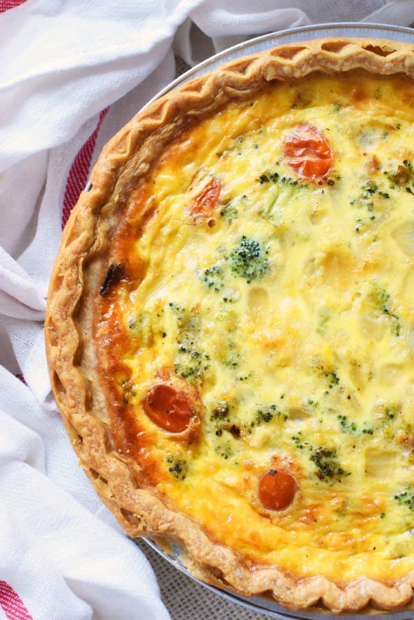 Easy Quiche Recipe (with Tomatoes & Cheese) - Best Crafts and Recipes