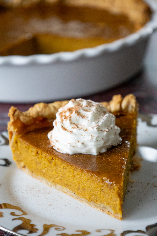 Thanksgiving Pumpkin Pie with Maple Syrup - Best Crafts and Recipes