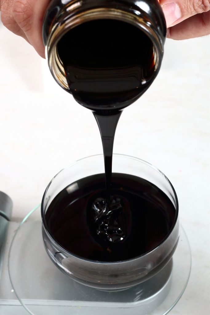 What to Make with Molasses Best Crafts and Recipes