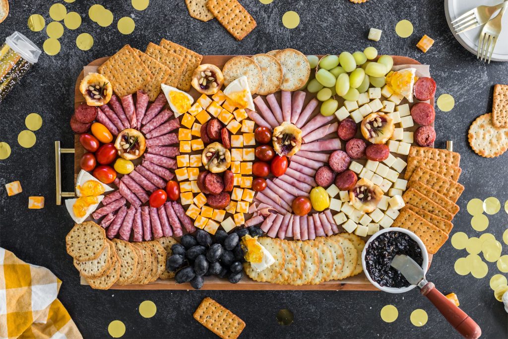 New Year's Eve Snack Board - Best Crafts And Recipes